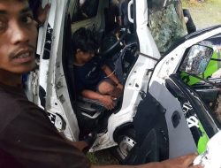 Jalan Licin Sebabkan Warga Arokke Kabupaten Bone Alami Patah Tulang