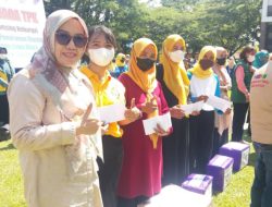 RS Hikmah Sejahtera Sukamaju Berikan Bantuan Lima Kelompok PEKKA di Luwu Utara