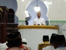 Bupati ASA Salat Tarawih di Masjid Agung Nujumul Ittihad di Penghujung Ramadan