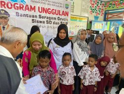 Wabup Syahban Resmikan Musala dan Bagikan Seragam Sekolah Gratis di SDN48 Bonebone