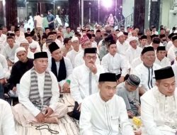 Peringati Hari Santri, Ribuan Santri dan Masyarakat Padati Masjid Terapung BJ Habibie Parepare