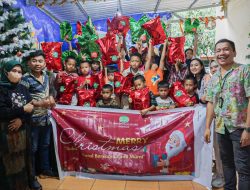 Sambut Natal 2022, PT KPF Makassar Berbagi Kado dan Kasih ke Panti Murni