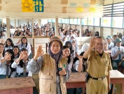 Sasar Wilayah Terpencil, DP3AP2KB Sosialisasi Pembentukan PIK Remaja di SMA 13 Seko