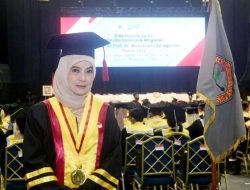 Anggota Komisi IX DPR RI, Aliyah Mustika Raih Gelar Magister dengan Predikat Cumlaude