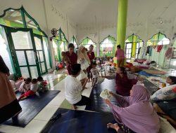 Santri Dukung Ganjar Beri Bantuan Korban Banjir di Makassar