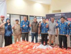 Sekretariat DPRD Kota Makassar Salurkan Bantuan Makanan Siap Saji untuk Korban Banjir di Katimbang