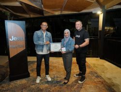 Sales Consultant Jeep Kalla Kars Raih Outstanding Sales Achievement dari PT DAS Indonesia Motor