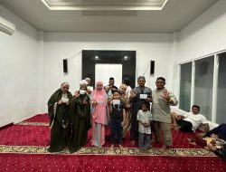 Salat Tarawih di Masjid Rumah Aspirasi Rusdi Masse, Bawa Pulang Doorprize