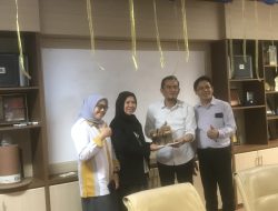 BPRS HIK Fajar Nitro Sampaikan Selamay Ulang Tahun Ke-49 ke Agus Salim Alwi Hamu