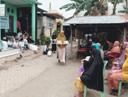 Husniah Talenrang Berbagi Buka Puasa di Panti Asuhan