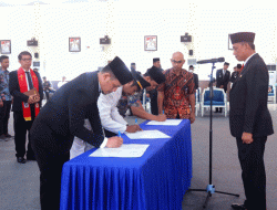 Duo Amran Kompak Hadiri Pelantikan Pejabat Struktural Lingkup Pemkab Wajo