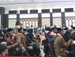 Kloter Kedua Jemaah Embarkasi Makassar Memasuki Asrama Haji Sudiang