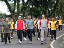 Lepas Jalan Santai Bhayangkara Fun Walk, Bupati ASA: Salah Satu Langkah Pererat Silaturahmi