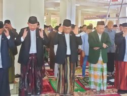 Salat Idul Adha di Pelataran Pinisi, Rektor UNM Ajak Jemaah Teladani Kisah Nabi Ibrahim