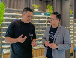 Rey Insurtech Kolaborasi dengan SATURDAYS Penuhi Kebutuhan Kacamata dengan Konsep Lifestyle