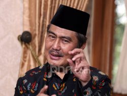 Sepuluh Camaba UI Mengundurkan Diri karena UKT Mahal, Prof Jimly: Mestinya Pendidikan Gratis Sampai S1