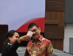 ARW Minta Warga Makassar Manfaatkan Sampah Jadi Uang