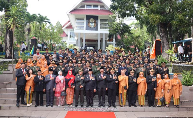 Hadiri Upacara Peringatan Hari Bhayangkara Ke 77 Amran Mahmud