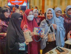 Hadiri Sulsel Craft Expo di Samarinda, Erna Rasyid Taufan Promosikan Olahan UMKM Parepare