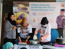 Mak Ganjar Sulsel Dorong Ekonomi Kerakyatan Lewat Pelatihan Pembuatan Bolu Bibir Khas Makassar
