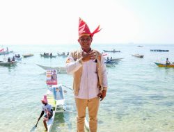 H Najmuddin Sosialisasi ke Barrang Caddi, Warga Sambut Antusias Kedatangan Rombongan