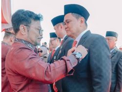 Bupati Barru Terima Satyalencana Wira Karya Dari Presiden