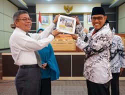 Wali Kota Taufan Pawe Bakal Lantik Ketua PGRI Jadi Kadis Pendidikan