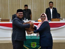 Tetapkan APBD dan Dua Ranperda, PJ Wali Kota Palopo Asrul Sani Minta Lestarikan dan Pertahankan Bahasa di Luwu