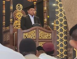 Elli Oschar Jadi Khatib di Masjid Agung Jeneponto, Bahas Kepemimpinan Muda