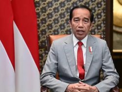 Di Akhir Masa Jabatan, Jokowi Layaknya Seorang Raja Jawa