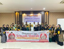 Tepati Janji, Najmuddin Berangkatkan Umroh Doorprize Jalan Santai Rekor MURI