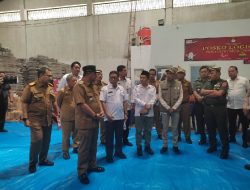Didampingi Forkompinda Cek Kesiapan Gudang Logistik Pemilu Kota Makassar, Pj Gubernur Bahtiar: Sulsel Sangat Kompak 