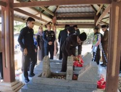 Pj Bupati Takalar Hadiri Upacara Peringatan Hari Gugurnya Pahlawan Nasional Ranggong Daeng Romo dan Wafatnya Padjonga Daeng Ngalle