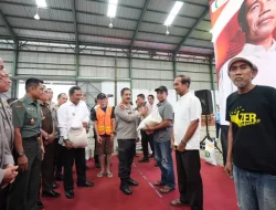 Didampingi Pj Gubernur dan Kapolda Sulsel, Wakapolri Launching Percepatan Penyaluran Bantuan Pangan ke-24 Daerah