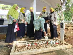 PIPAS Kemenkumham Sulsel Gelar Tabur Bunga di TMP Panaikang Makassar