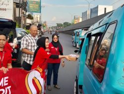 Berbagi di Bulan Ramadan, Home Credit Salurkan Takjil Buka Puasa ke Masyarakat Makassar