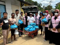 Tanggap dan Cepat, YBM PT PLN (Persero) UP3 Kendari Salurkan Bantuan Korban Banjir