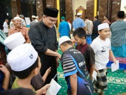 Di Masjid Takkalasi Bupati Barru Ajak Jamaah Tingkatkan Silaturahmi