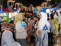 Kunjungi Pasar Ramadan Mulo, Sofha Marwah Bantu Promosikan Produk UMKM 