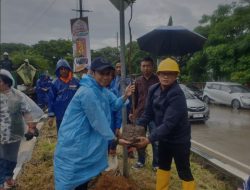 Hijaukan Makassar, Dispora dan DLH Tanam 2020 Batang Pohon