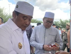Danny Pomanto Ditraktir Songkok oleh Pj Gubernur Sulsel Bahtiar Baharuddin, Harganya Segini