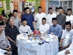 Hadiri Undangan Keluarga Besar Sufriadi Arief, IAS Buka Puasa Bersama Para Calon Bupati Wajo