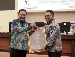 Pj Wali Kota Palopo Terima Penghargaan Adipura 2023