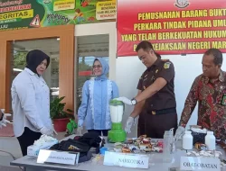 Kejari Maros Musnahkan Barang Bukti yang Sudah Berkekuatan Hukum