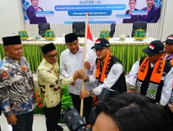 Kanwil Kemenkumham Sulsel Ikut Melepas Calon Jemaah Haji Kloter I Embarkasi Makassar
