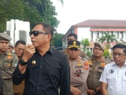 Pj Wali Kota Parepare Temui Langsung Para Demonstran