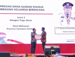 Alokasi Subbidang Keluarga Berencana dengan Pagu Terbesar ke-3, Makassar Terima Penghargaan dari BKKBN