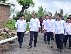 Momen Presiden Jokowi Lewat di Jalan Pengerasan Dari Slag Nikel Huadi Group