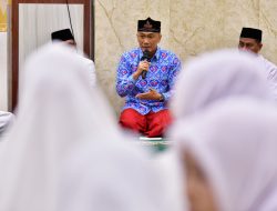 Hadiri Pengukuhan Pengurus Majelis Taklim dan Pemuda – Remaja Masjid Aisyah, Prof Zudan Komitmen Makmurkan Masjid