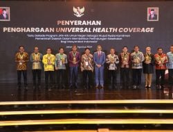 Pemkab Wajo Menerima Penghargaan UHC Awards Dari Wapres Ma’ruf Amin